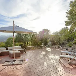  Villa Volpe By Domusaway